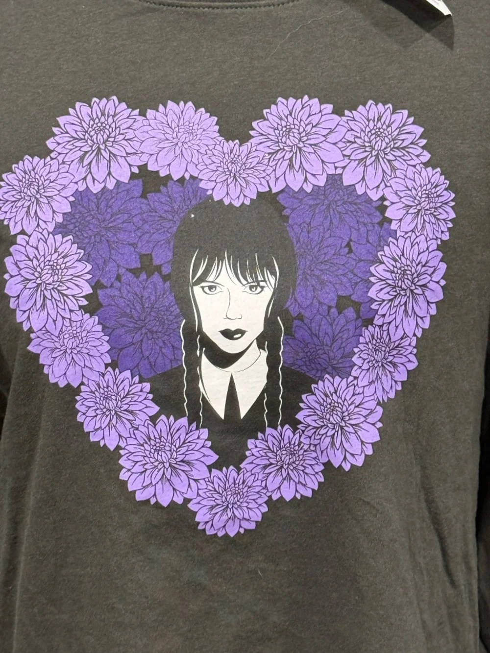 NWT Old Navy Wednesday Addams Graphic T-Shirt XXL Goth Floral Purple Heart Tee